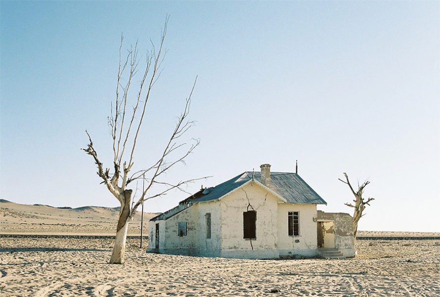 Maison abandonnée dans le desert de Namibie